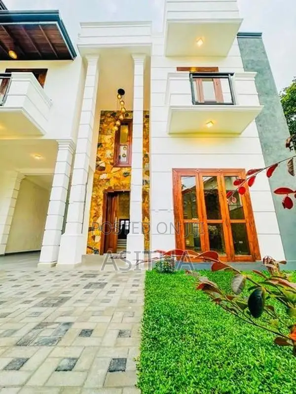 Gated Community House for Sale බොරලැස්ගමුව