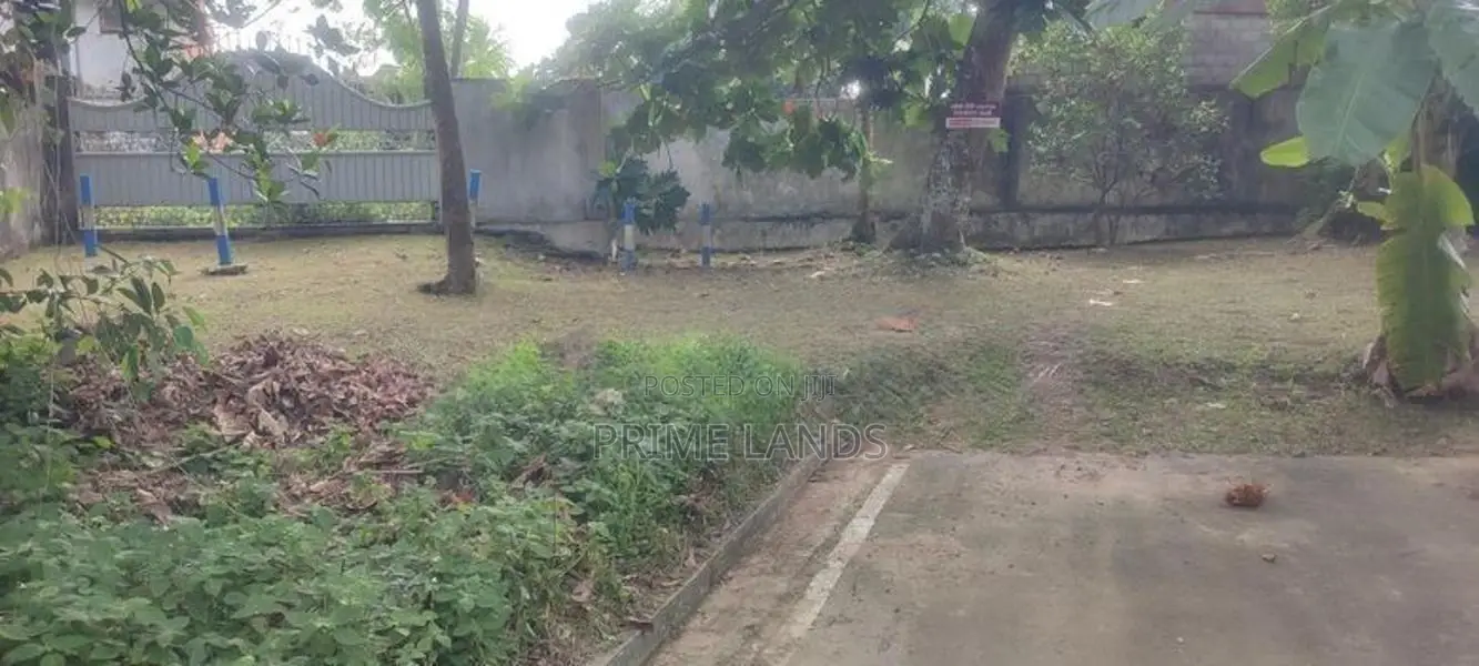 Residential Land for Sale in Thalahena