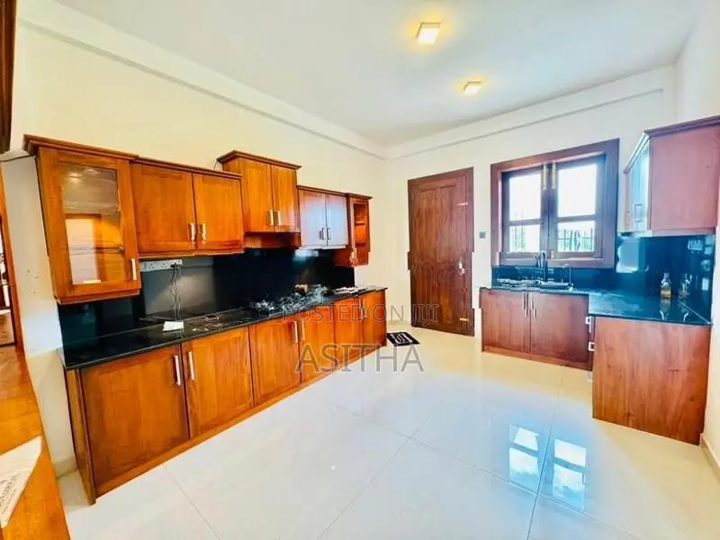 Gated Community House for Sale බොරලැස්ගමුව