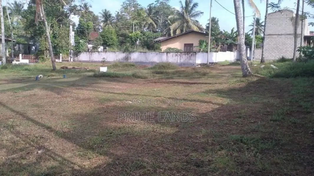 Residential Land for Sale in Athurugiriya