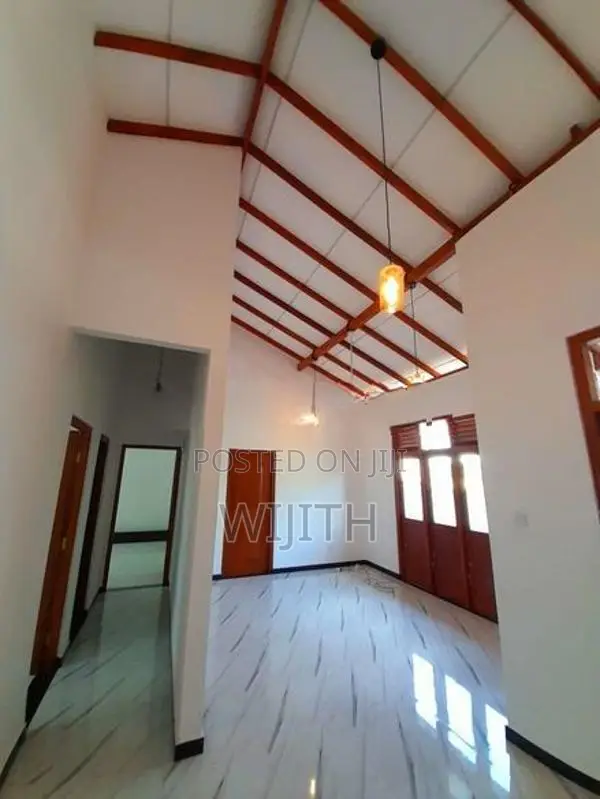 පදිංචි නොමෑති අලුත් තනිමහල් නිවසක් විකිනිමට කොටිටාව පොල්ගස්ඕවිටජෑලියගම