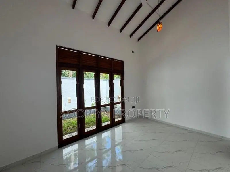 Gated Community Brand New House for Sale in Piliyandala