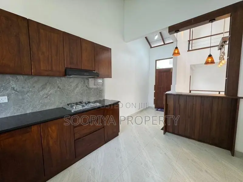 Super Luxury Brand New House for Sale in Piliyandala