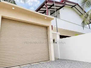12 Perches - Mordern 2 Storied Luxury House in Liyanagoda
