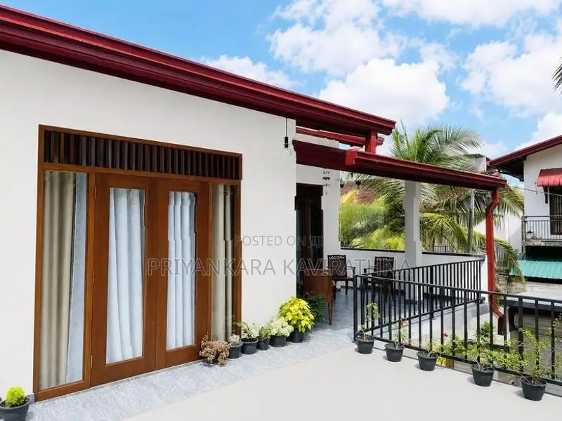 12 Perches - Mordern 2 Storied Luxury House in Liyanagoda