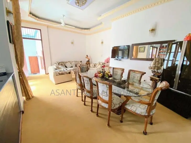 [ASM12] Luxury House with Swimming Pool for Sale at Thalawathugoda