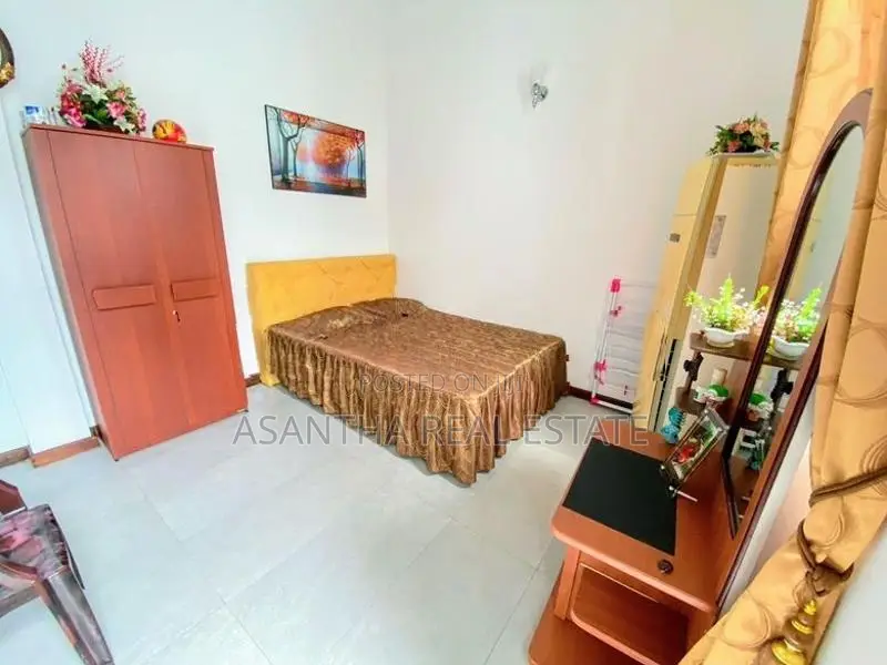 [ASM12] Luxury House with Swimming Pool for Sale at Thalawathugoda