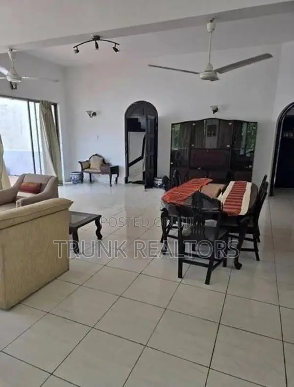 Colombo 05- 03 BR House For Rent (NK11556)