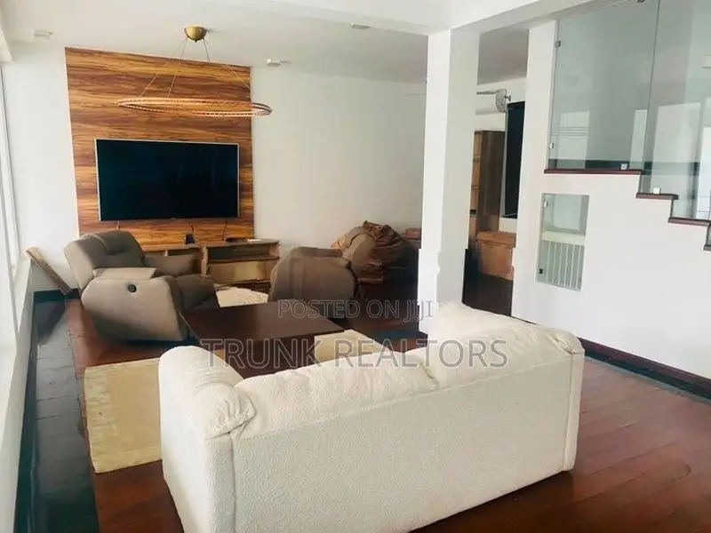 Horton Place 04BR House For Rent (NK11566)Colombo 07