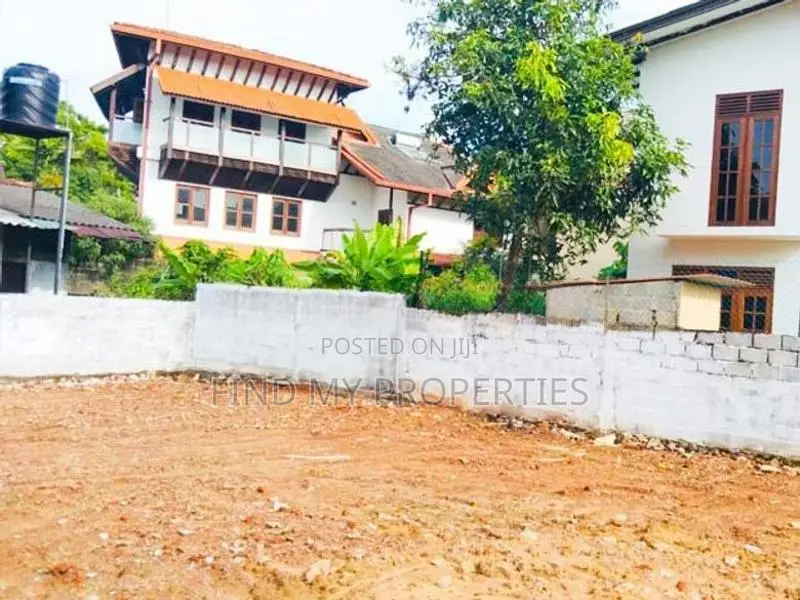 Land for Sale in Pelawatta