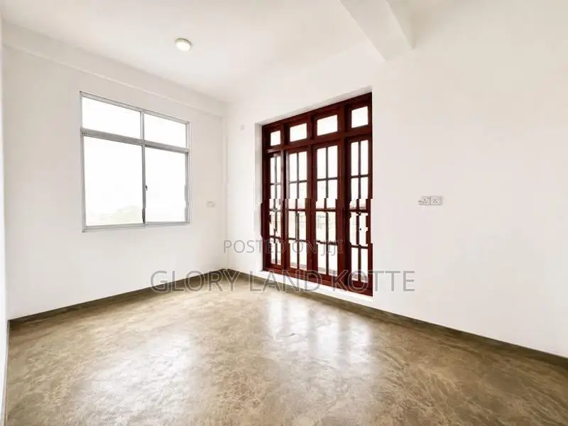 Upstair House in Nugegoda for Rent