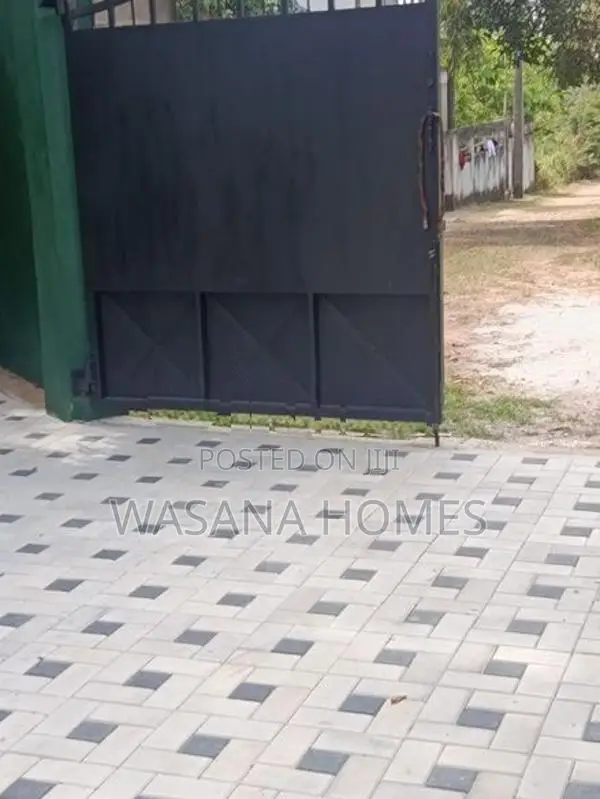 Prestigious Single Story House for Sale Pannipitiya