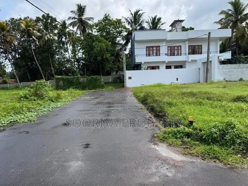Commercial / Residential Land for Sale in Piliyandala