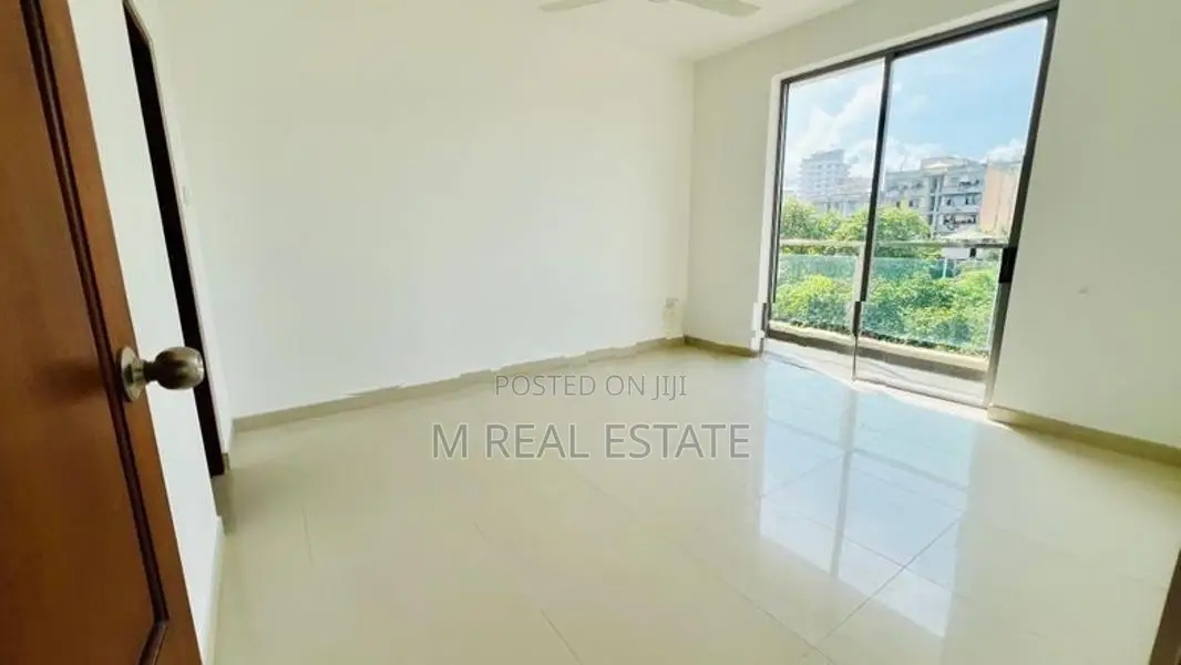 03 Bedrooms Luxury New Apartment Sale In Wellawatte, Colombo 06