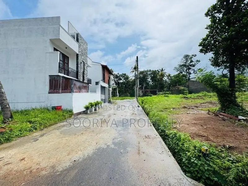 Commercial / Residential Land for Sale in Piliyandala