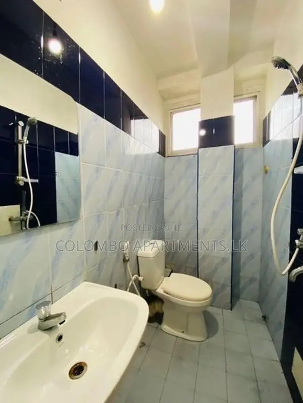 Wellawatta Furnished Apartment Short-Term Rent (CSH101)
