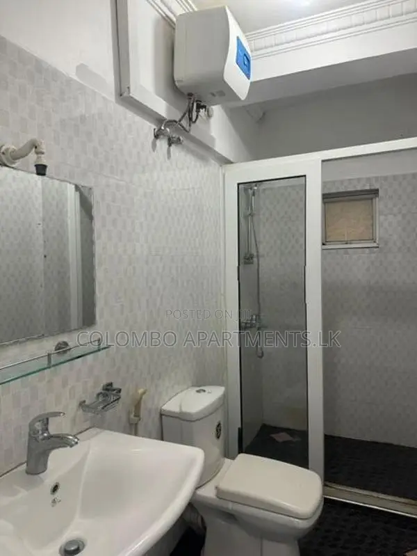 Stay Short-Term in a Colombo 05 Apartment. (CSMP10D)