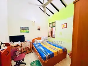 11.2 P With Single Storey House Sale At Jaya Road Udahamulla Nugegoda