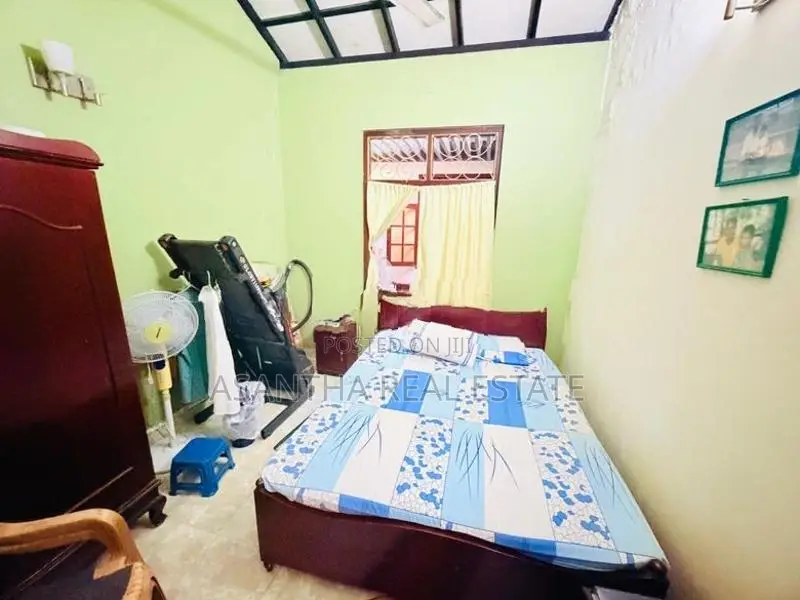 11.2 P With Single Storey House Sale At Jaya Road Udahamulla Nugegoda