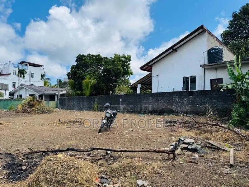 ප්‍රධාන බස් මාර්ගයට ආසන්නව ඉඩමක් විකිණීමට - Piliyandala Miriswattha