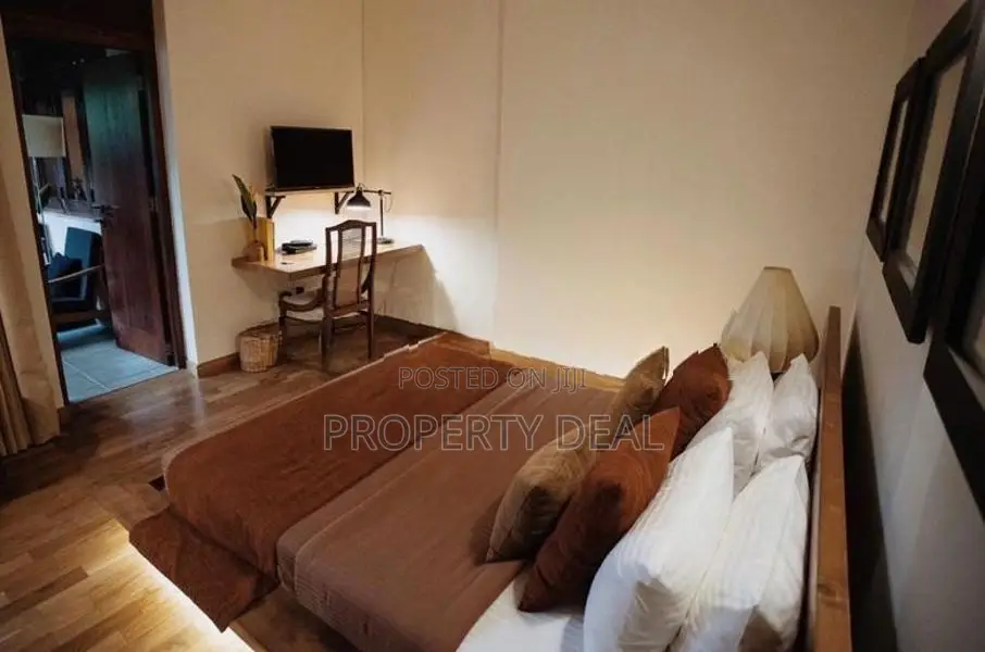 Luxury Furnished House for Sale in Colombo 5 - PDH50