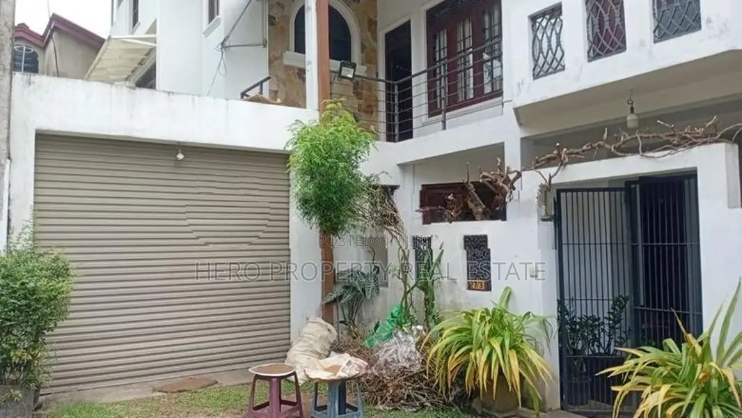 HCR068 - Modern House for Sale in Boralesgamuwa