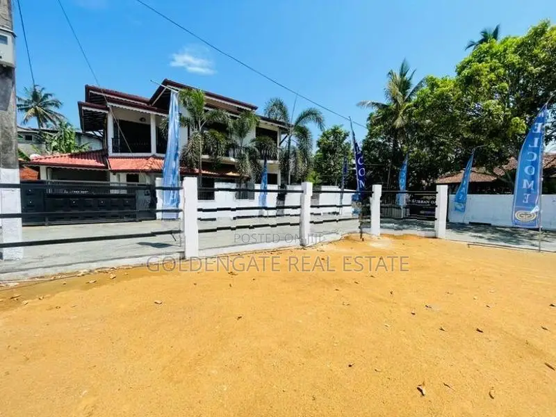 Residential Land for Sale Near the Negombo Road in Mahabage
