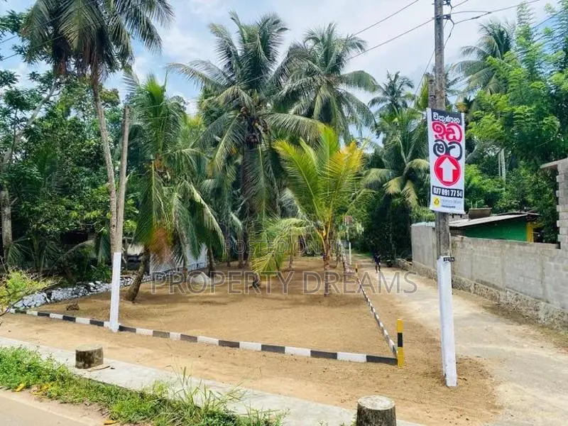 Valuable Residential Land Available Athurugiriya