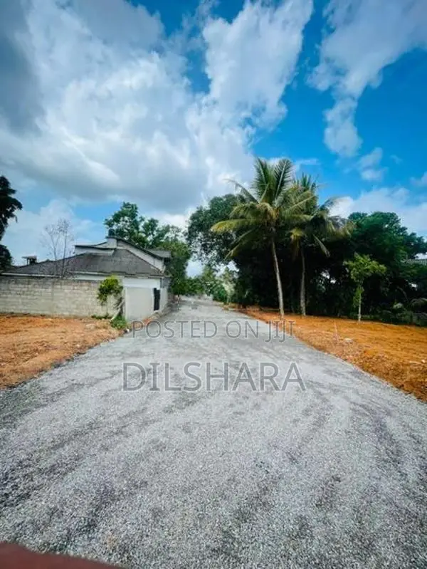 Gampaha Yakkala Land for Sale