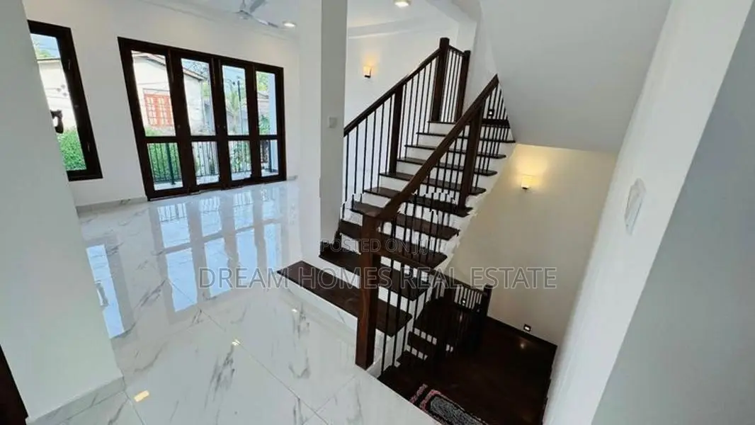 Brand New 2-Storey Luxury House for Sale in Polgasowita