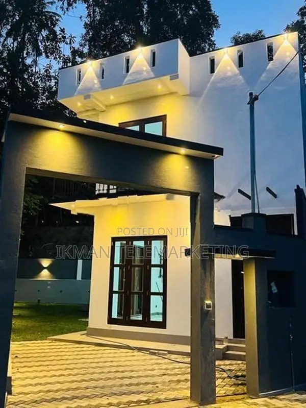 Brand New Luxury Two-Storey House for Sale – Galle, Navinna