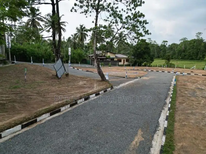 Colombo - Galagedara Near Highlevel Road Superb Lands Plot Sale