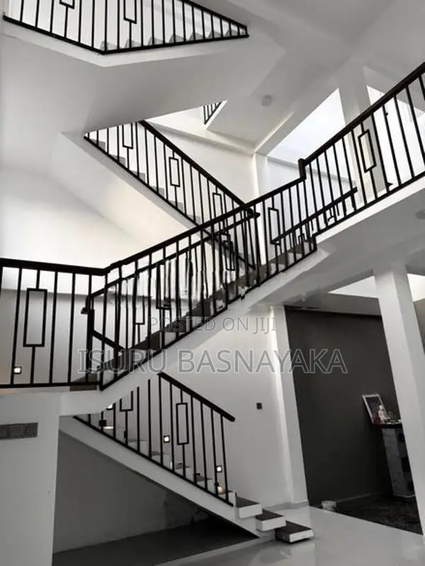 4bed Rooms 2story House for Rent Maththegoda Kottawa