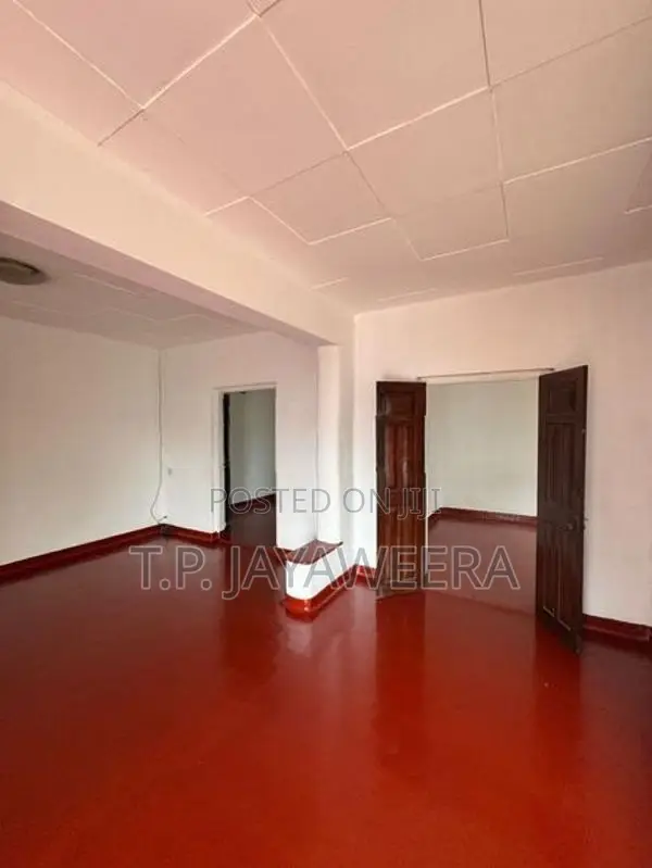 5 Bedroom House for Rent - Pannipitiya
