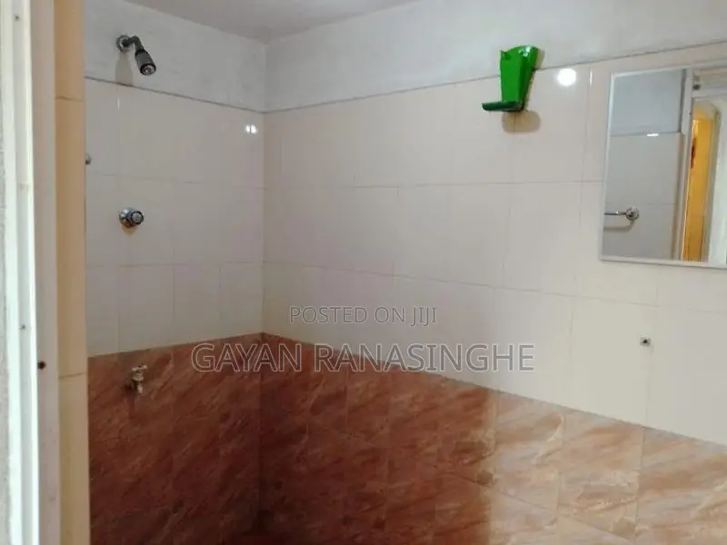 Room for Rent Makumbura