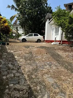 5 Bedroom House for Rent - Pannipitiya
