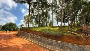 ගාල්ල නගරයට කරාපිටිය රෝහලට ලගින්ම බිම් කොටස්