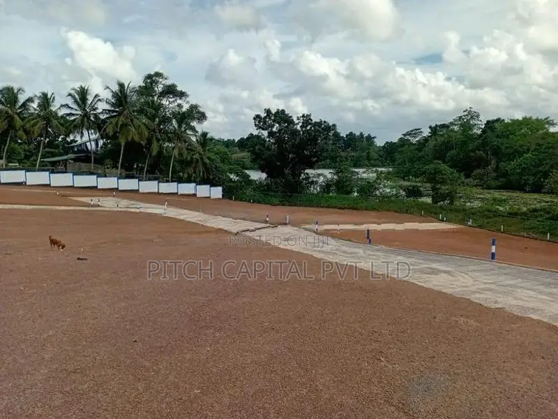 Bandaragama - Uyanwatta Leak Facing Land for Sale