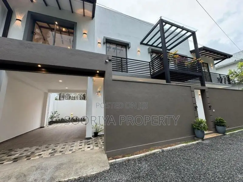 Architectural Designed Brand New House for Sale in Piliyandala