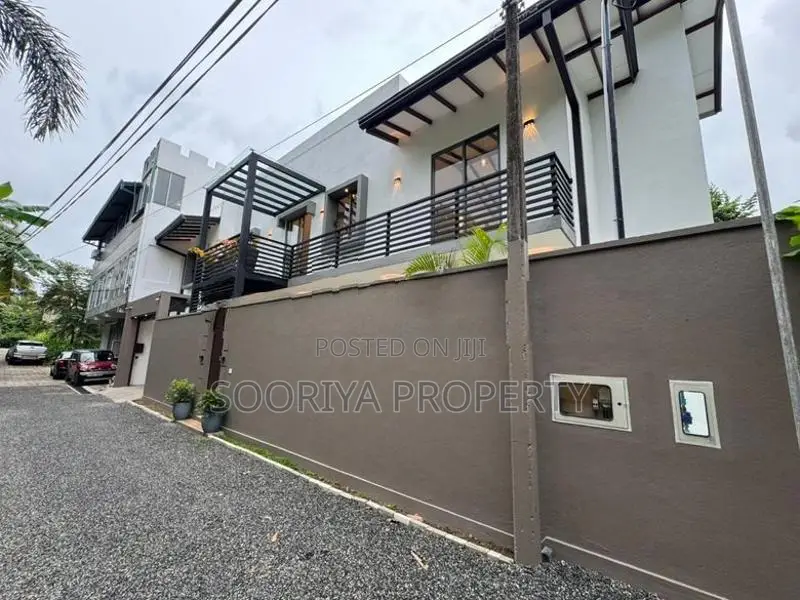 Architectural Designed Brand New House for Sale in Piliyandala