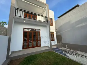 Architectural Designed Brand New House for Sale in Piliyandala