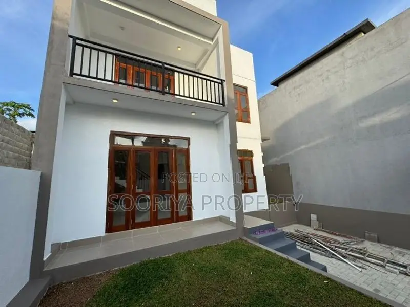 Architectural Designed Brand New House for Sale in Piliyandala
