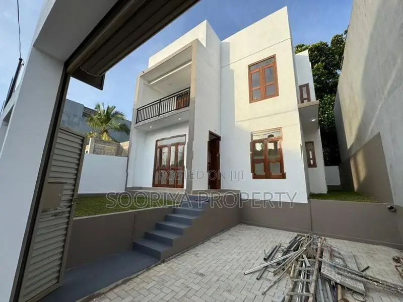 Architectural Designed Brand New House for Sale in Piliyandala