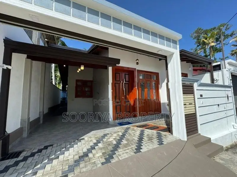 Piliyandala Madapatha Brand New House for Sale