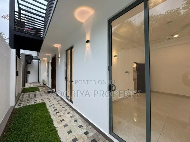 Architectural Designed Brand New House for Sale in Piliyandala