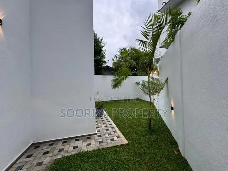 Kottawa Sikuradapola 2 Story Brand New House for Sale