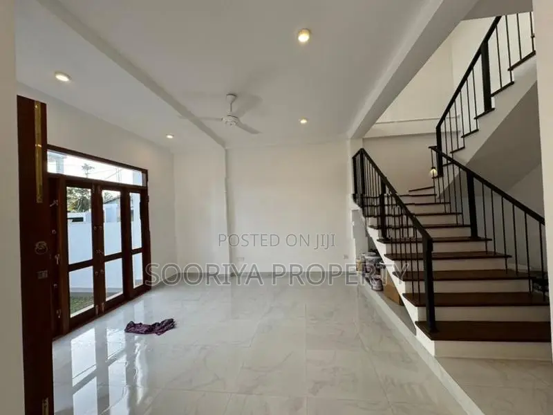 Architectural Designed Brand New House for Sale in Piliyandala