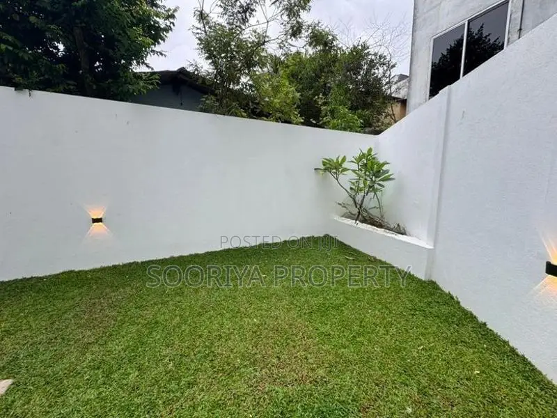 Architectural Designed Brand New House for Sale in Piliyandala