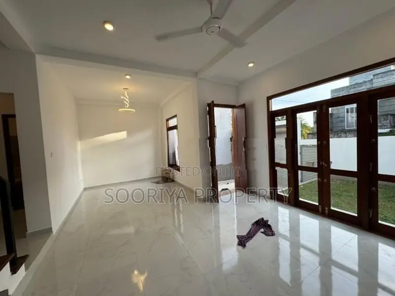 Architectural Designed Brand New House for Sale in Piliyandala