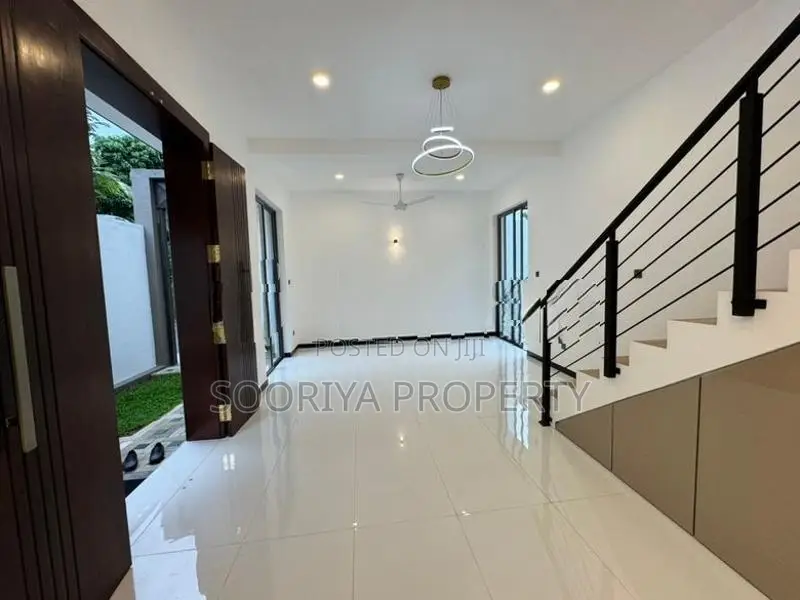 Kottawa Sikuradapola 2 Story Brand New House for Sale